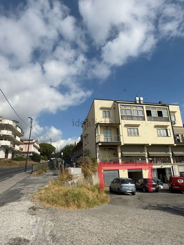 locale commerciale in affitto a Belvedere Marittimo