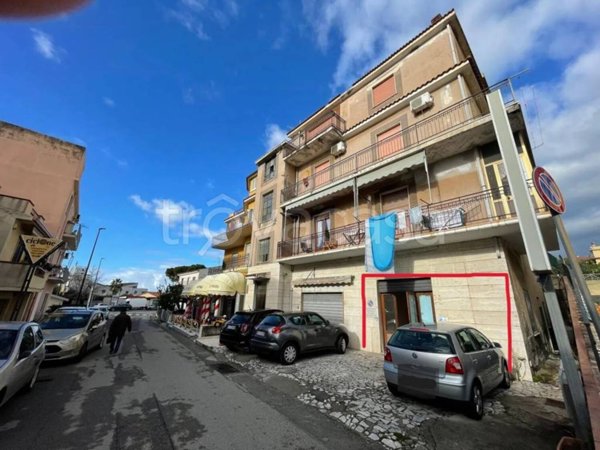 negozio in affitto a Belvedere Marittimo