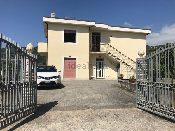 appartamento in affitto a Belvedere Marittimo