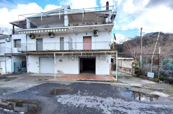 locale commerciale in affitto a Belvedere Marittimo