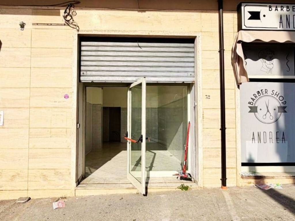 locale commerciale in affitto a Belvedere Marittimo