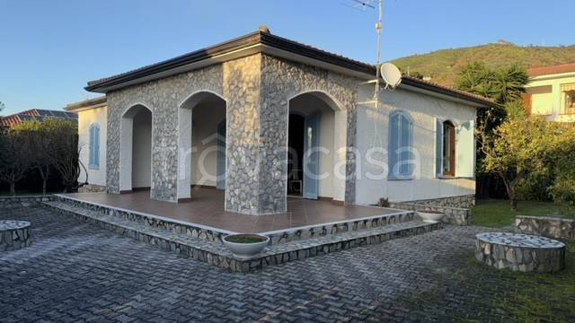 casa indipendente in affitto a Bonifati