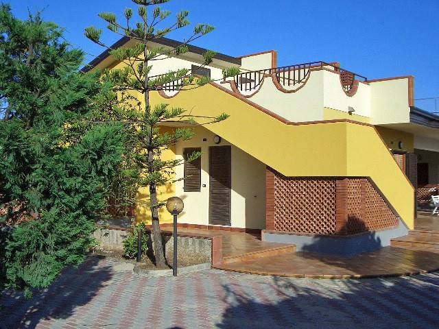 casa indipendente in affitto a Cassano all'Ionio