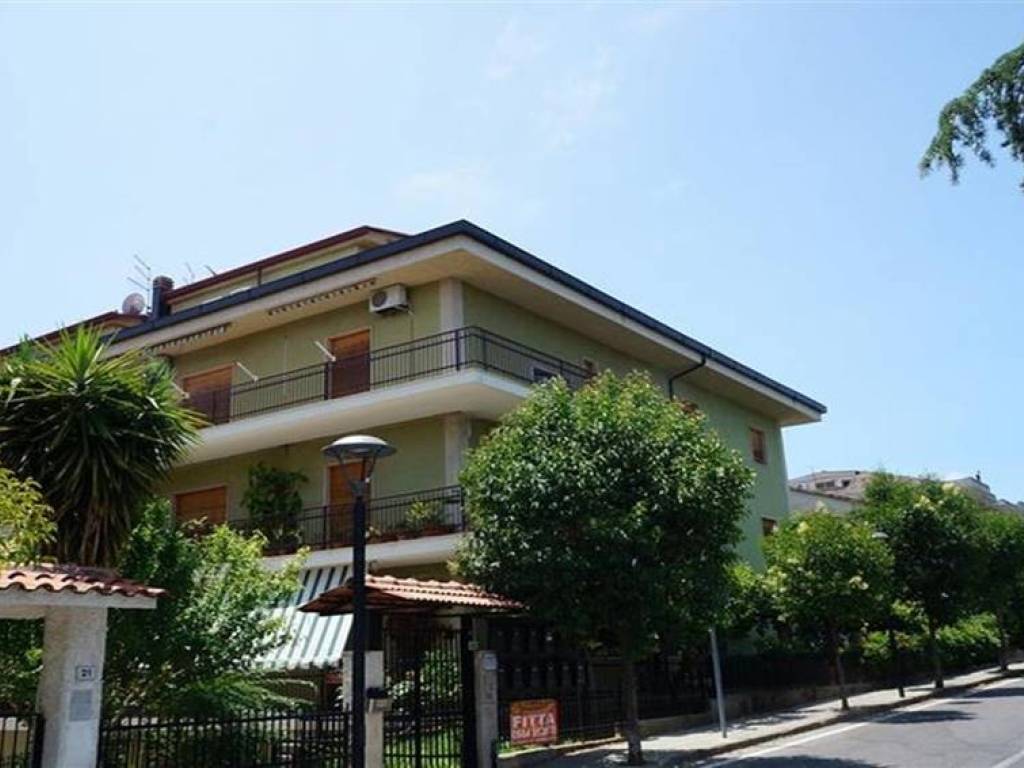 appartamento in affitto a Castrolibero in zona Andreotta