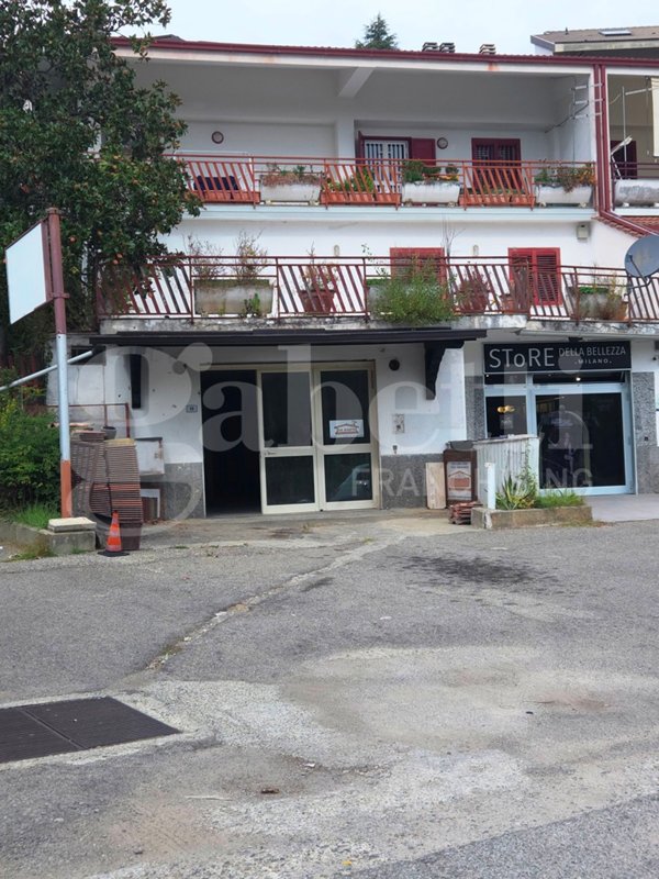 locale di sgombero in affitto a Castrolibero in zona Andreotta