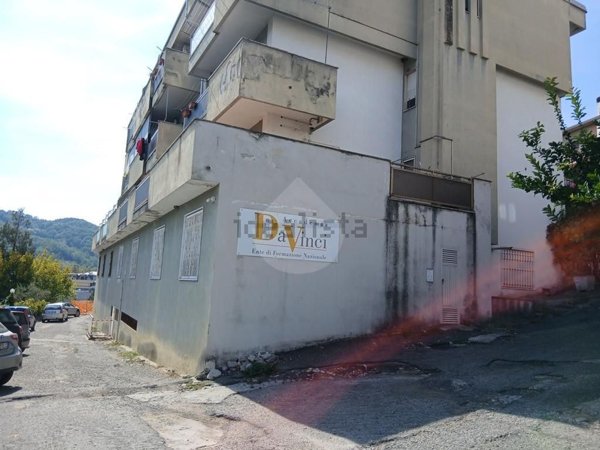 ufficio in affitto a Castrolibero in zona Andreotta
