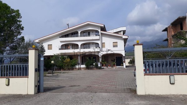 negozio in affitto a Castrovillari