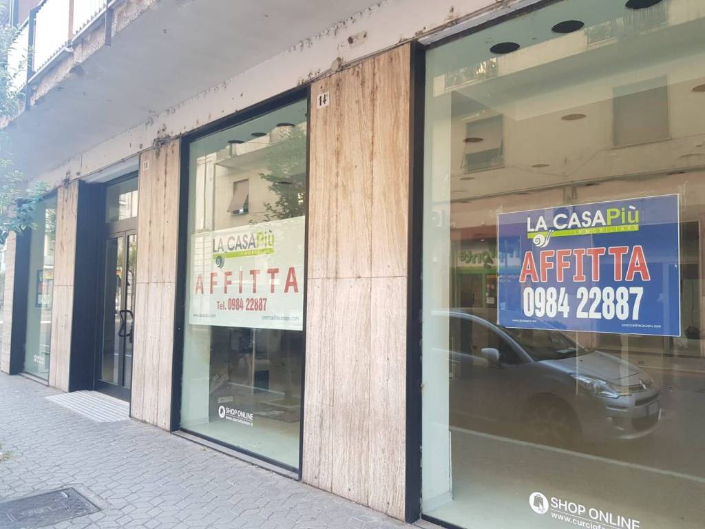 negozio in affitto a Cosenza
