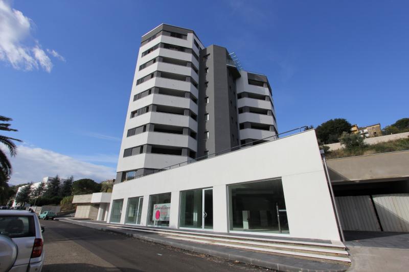 locale commerciale in affitto a Cosenza