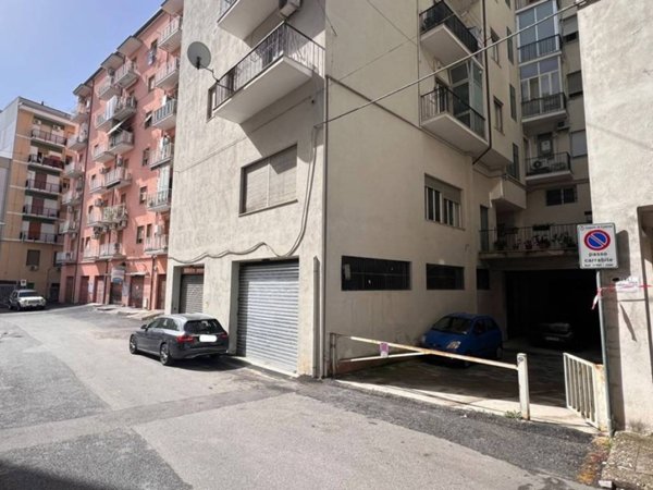 locale commerciale in affitto a Cosenza