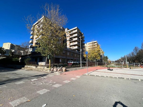 locale di sgombero in affitto a Cosenza in zona Via Popilia