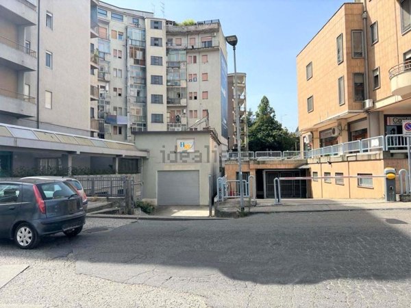 locale commerciale in affitto a Cosenza