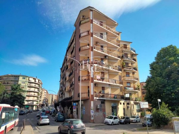 locale commerciale in affitto a Cosenza