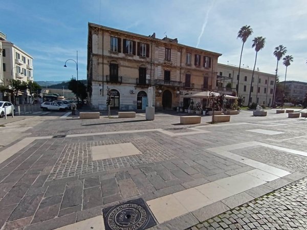 negozio in affitto a Cosenza