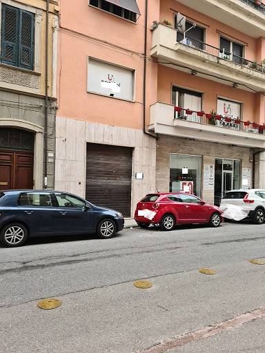 negozio in affitto a Cosenza in zona Cosenza Vecchia