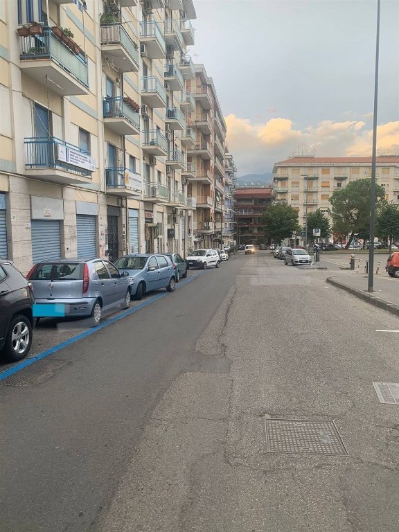 locale commerciale in affitto a Cosenza in zona Panebianco