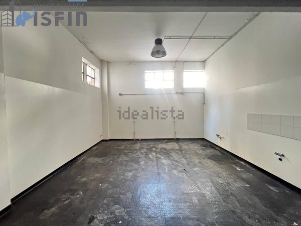 locale commerciale in affitto a Cosenza