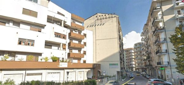 negozio in affitto a Cosenza