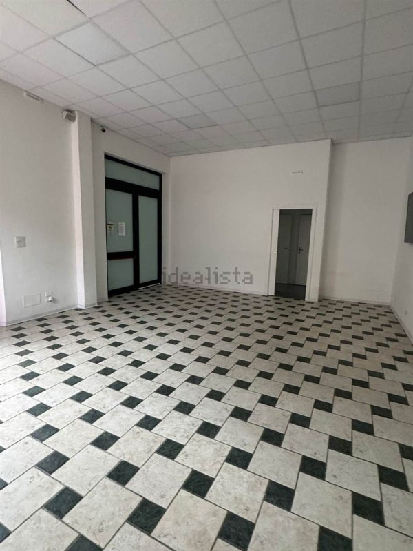 locale di sgombero in affitto a Cosenza in zona Cosenza Vecchia