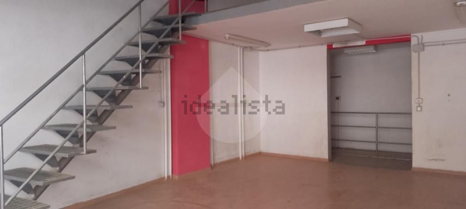 locale di sgombero in affitto a Cosenza