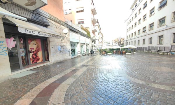 locale commerciale in affitto a Cosenza