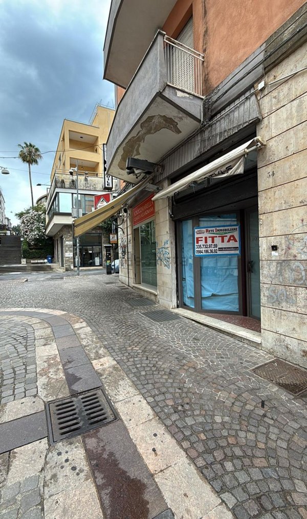 locale commerciale in affitto a Cosenza