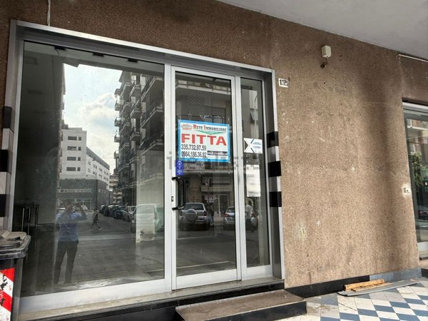 locale commerciale in affitto a Cosenza in zona Panebianco