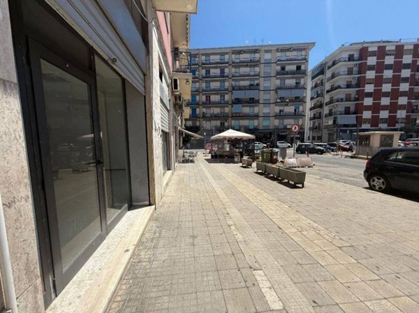 negozio in affitto a Cosenza in zona Cosenza Vecchia