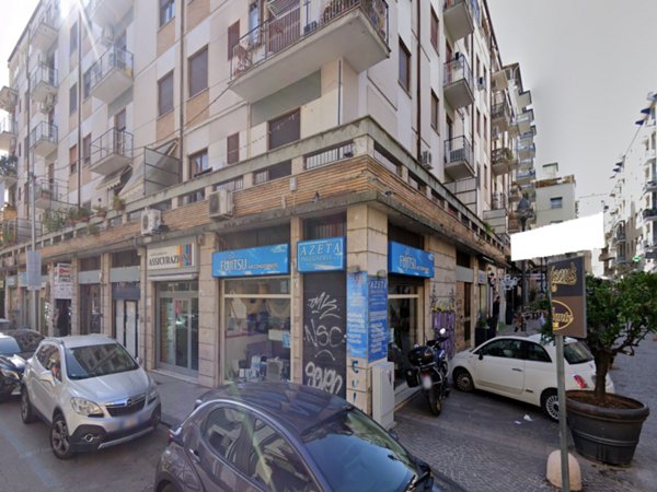 locale commerciale in affitto a Cosenza in zona Cosenza Vecchia