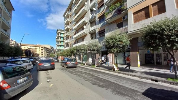 locale commerciale in affitto a Cosenza