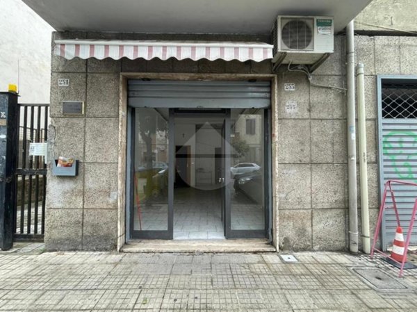 locale commerciale in affitto a Cosenza