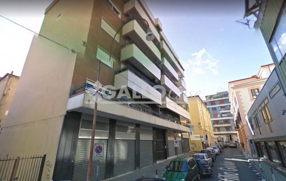 negozio in affitto a Cosenza