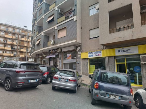 locale commerciale in affitto a Cosenza in zona Cosenza Vecchia