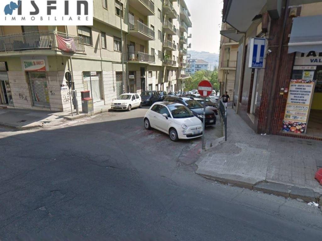 negozio in affitto a Cosenza
