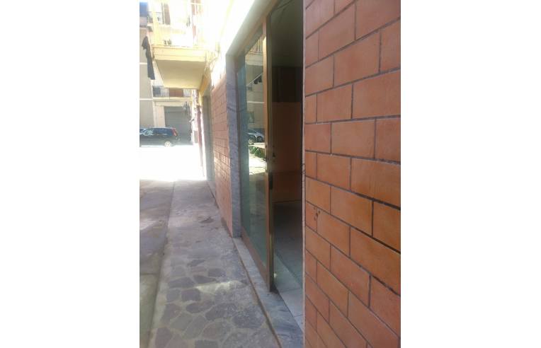 locale commerciale in affitto a Cosenza in zona Cosenza Vecchia