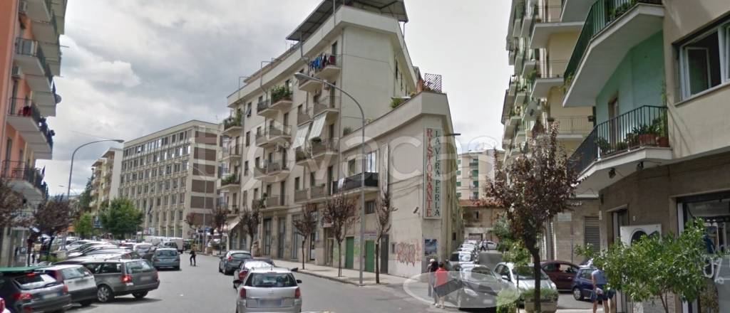 negozio in affitto a Cosenza