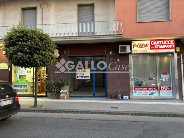 negozio in affitto a Cosenza