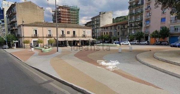 locale commerciale in affitto a Cosenza in zona Cosenza Vecchia