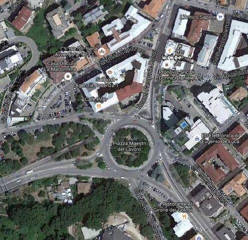 negozio in affitto a Cosenza in zona Città 2000