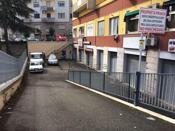 locale commerciale in affitto a Cosenza