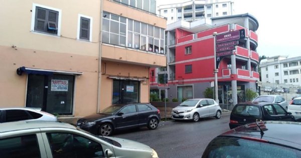 locale commerciale in affitto a Cosenza