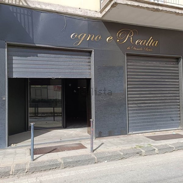 locale di sgombero in affitto a Cosenza