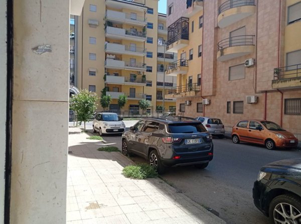 locale di sgombero in affitto a Cosenza