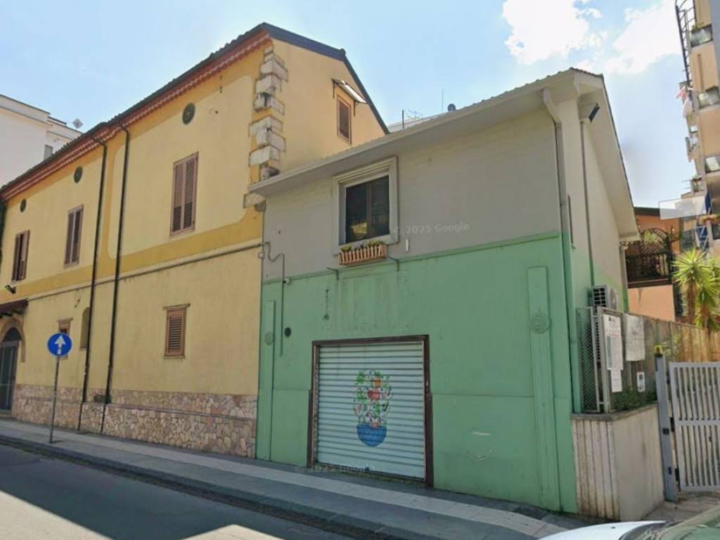 negozio in affitto a Cosenza