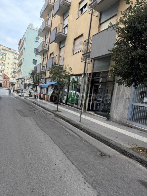negozio in affitto a Cosenza in zona Cosenza Vecchia