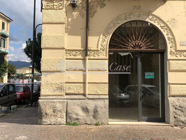 negozio in affitto a Cosenza in zona Cosenza Vecchia