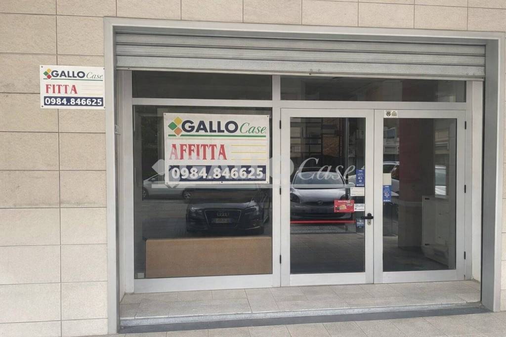 negozio in affitto a Cosenza