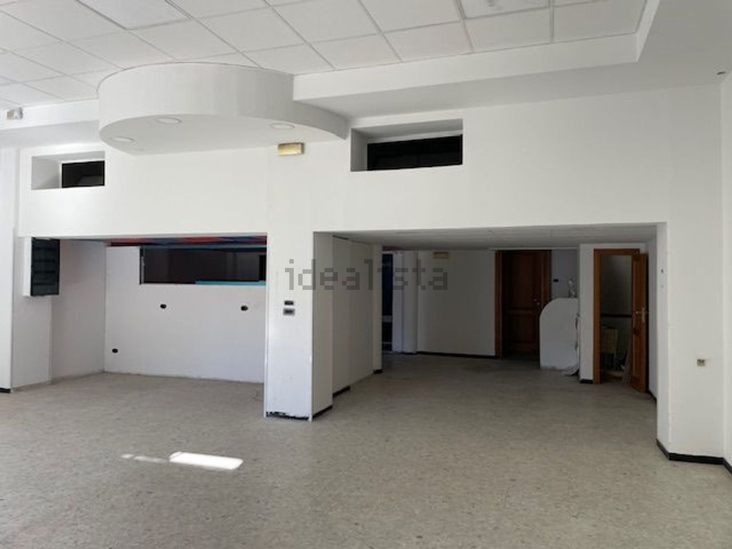 locale di sgombero in affitto a Cosenza