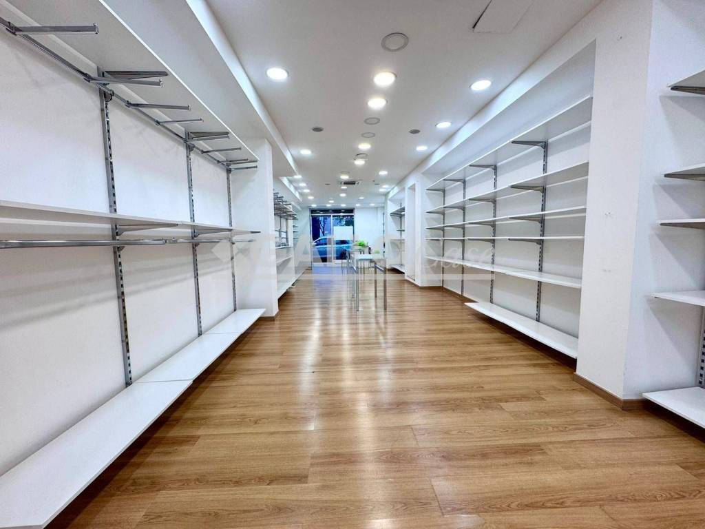 negozio in affitto a Cosenza