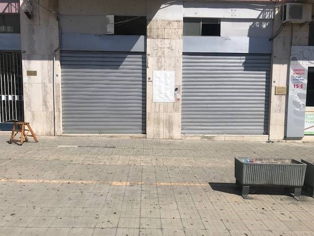 negozio in affitto a Cosenza